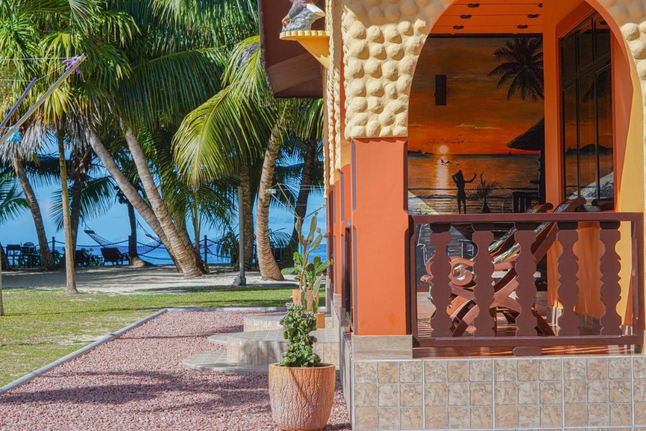 Anse Kerlan Beach Chalets المظهر الخارجي الصورة