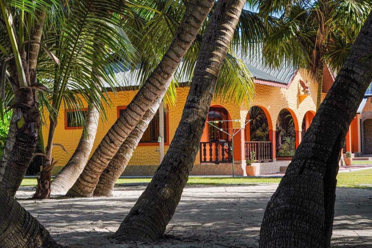 Anse Kerlan Beach Chalets المظهر الخارجي الصورة