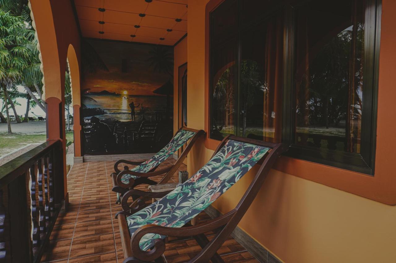 Anse Kerlan Beach Chalets المظهر الخارجي الصورة