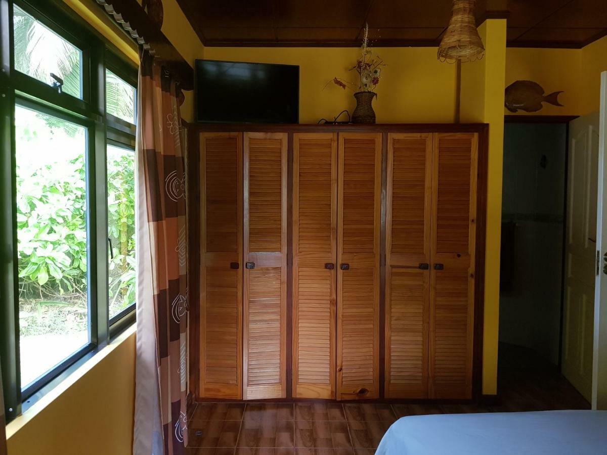 Anse Kerlan Beach Chalets المظهر الخارجي الصورة